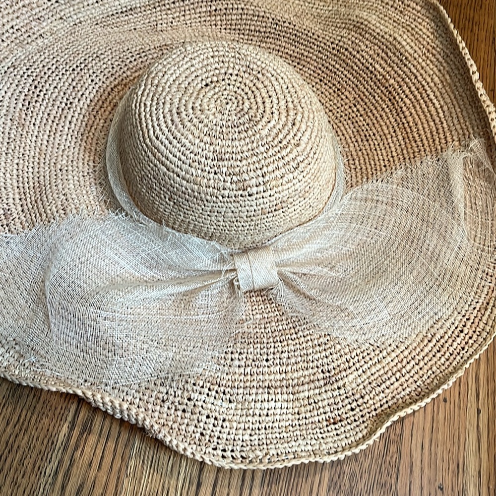 Flora Bella Hat - Picture 2 of 8